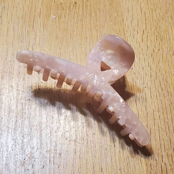Medium Acetate Claw Clip - Picture 1 of 1